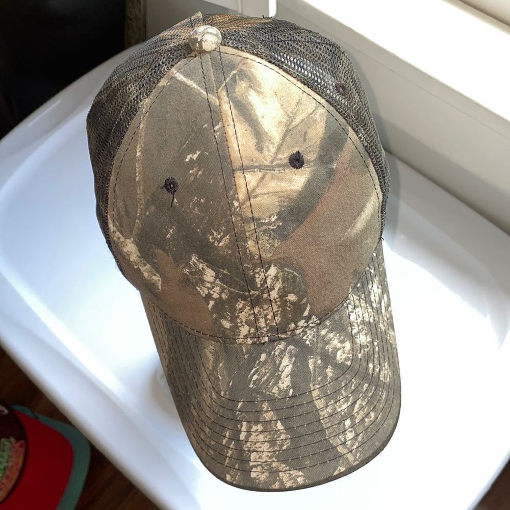 Signatures Camouflage/hunting snap back mesh back cap